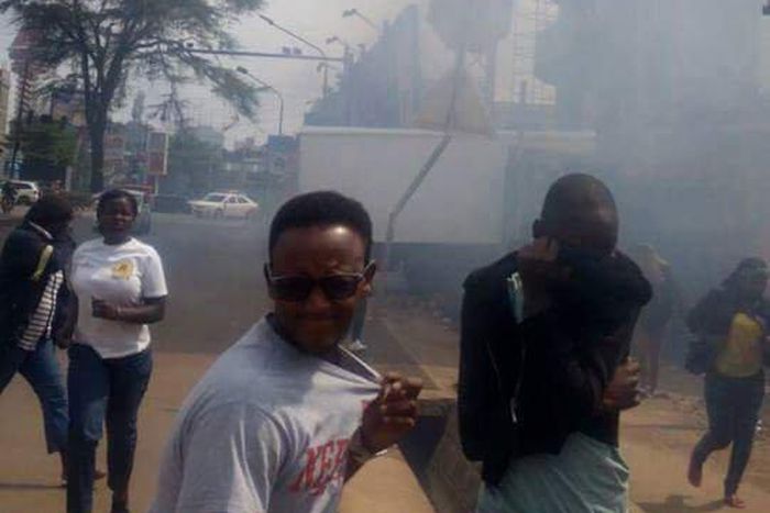 Chaos in Kangemi as youth storm census enumerators training session, police lob teargas