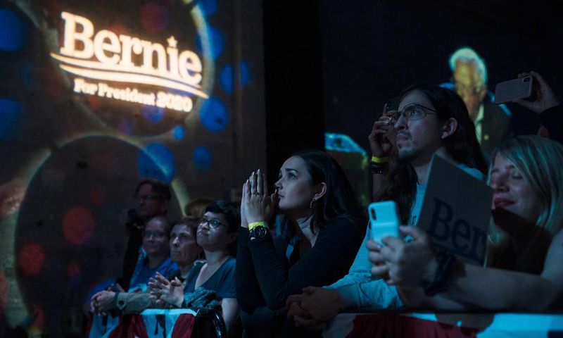 Bernie Sanders After Dark: Inside His First 'Grassroots Fundraiser'