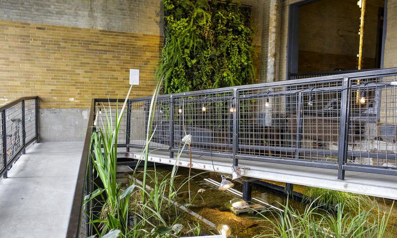 Feeding Cities With Less Waste