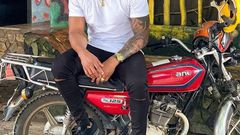 Otile Brown gifts his newly signed artiste a brand new car