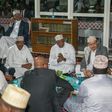 President Uhuru Kenyatta with Muslim leaders during his historic visit to Jamia Mosque as a sitting president (PSCU)