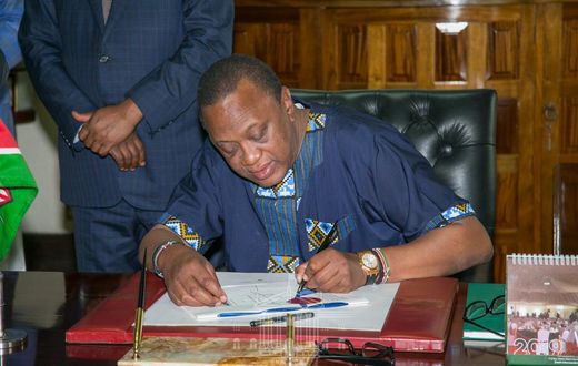 File image of President Uhuru Kenyatta. He has urged all public servants to wear at least one piece of apparel that is made in Kenya on Fridays