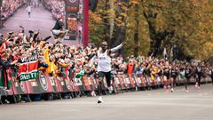 Eliud Kipchoge races to the finish line at the INEOS 159 Challenge in Vienna, Austria