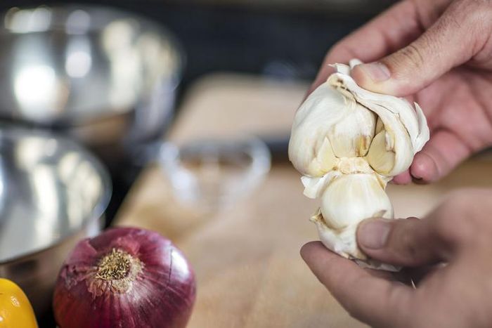 This Viral Garlic Hack is Life-Changing
