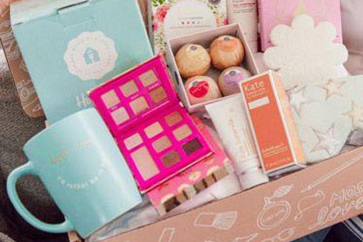 The 12 Best Beauty Subscription Boxes To Satisfy Any Beauty Junkie