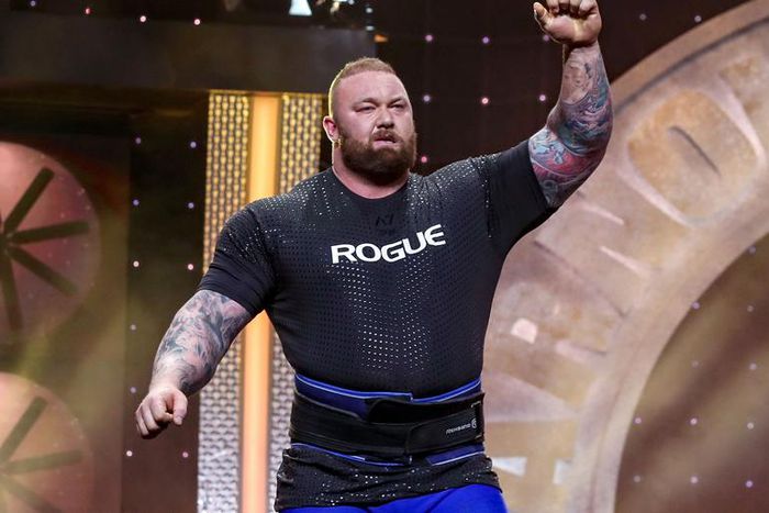 Watch the Mountain Knock Out 805-Pound Deadlifts