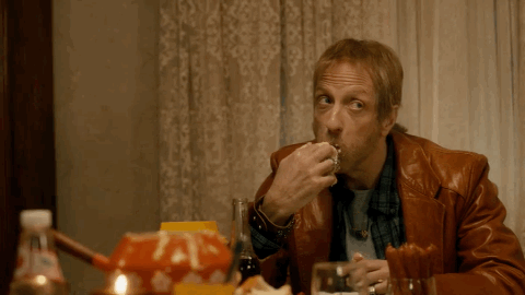 Close your mouth when eating(Giphy)