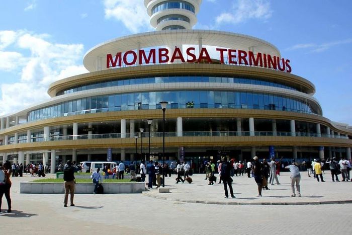 Drama at SGR Mombasa Terminus as Woman Strips Naked