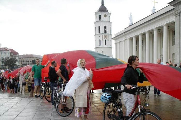 Lithuanians celebrate the 25th anniversary of the Baltic Way in 2014. In August 1989 the human chain helped the Baltic states win independence from the Soviet Union