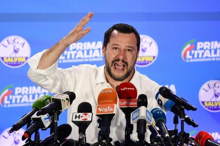Matteo Salvini donne une conférence de presse au siège de la Ligue à Milan, le 27 mai 2019