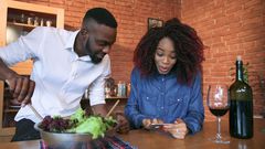 Why you should marry a man who cooks (shutterstock)