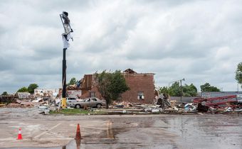 Tornado Leaves an Oklahoma Town Shaken