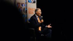 Low in Cash and Polls, 2020 Democrats Get Creative With Accounting