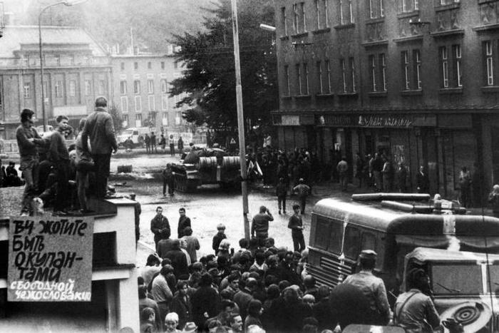 The statue row evoked painful memories of the Prague Spring of 1968
