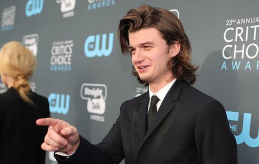 Some Cool Facts About 'Stranger Things' Joe Keery