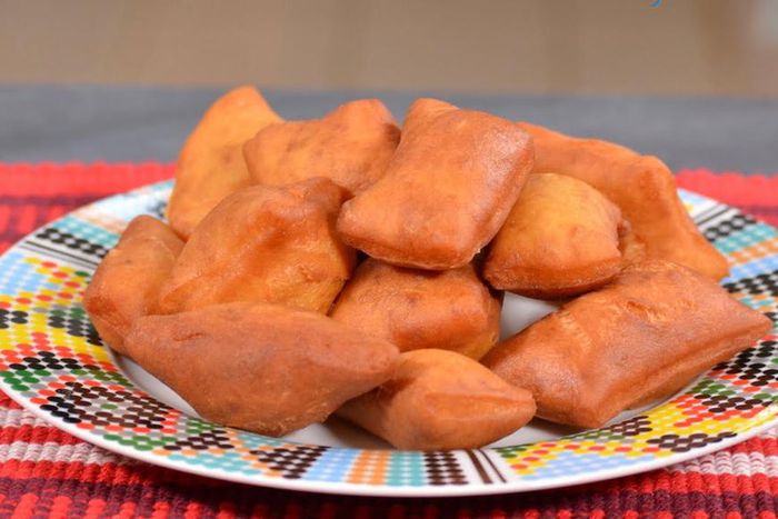 Mini-mandazi (Chef Raphael -YouTube)