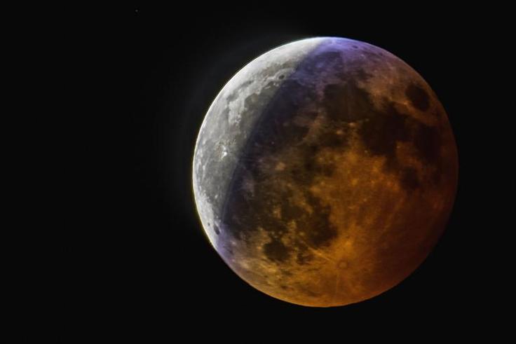 What The New Moon In Libra Means For Your Sign