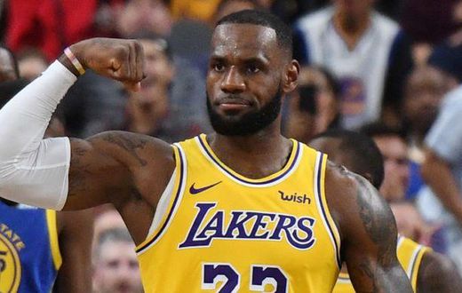 How LeBron Trains to Dominate the NBA After 30