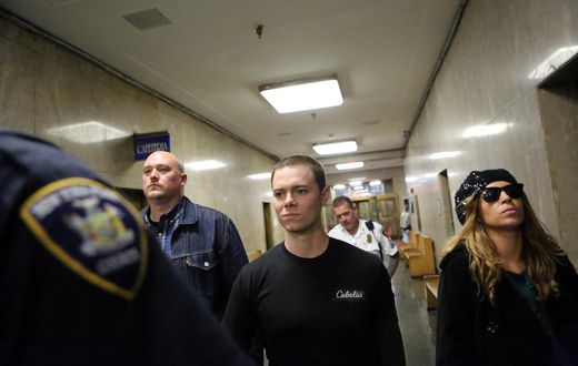 Far-Right Proud Boys Go on Trial, But Anti-fascists Are Boycotting