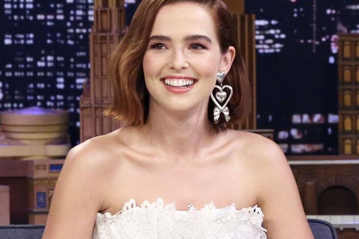 Zoey Deutch Opens Up About Anxiety
