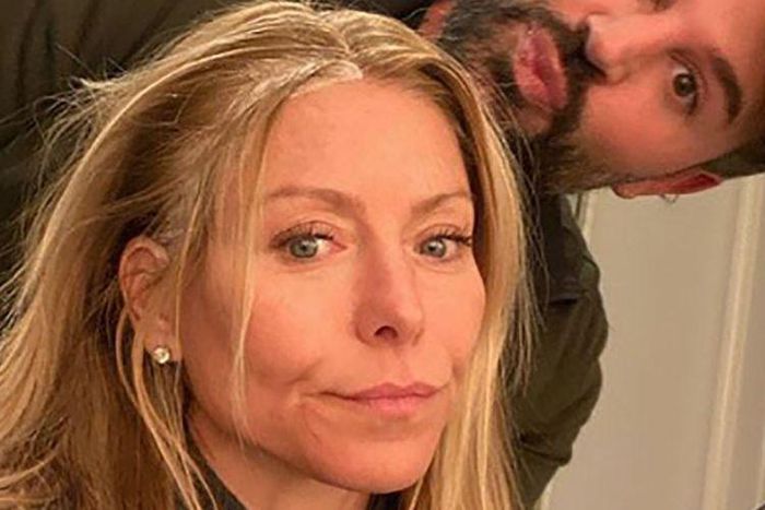 Kelly Ripa Just Posted A New Makeup-Free Pic