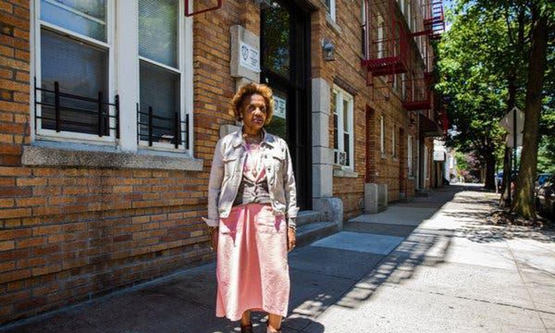 Tenants are flourishing vs. 'Bronx is burning'