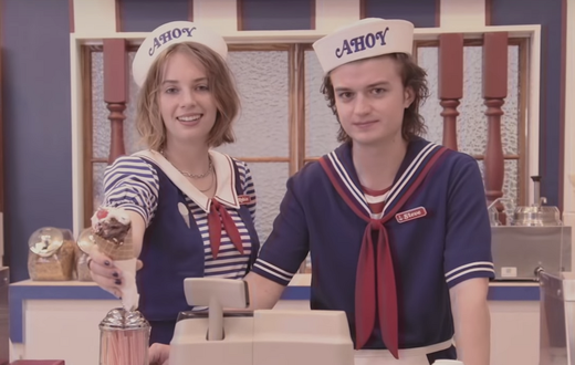 Steve and Robin's Original 'Stranger Things 3' End