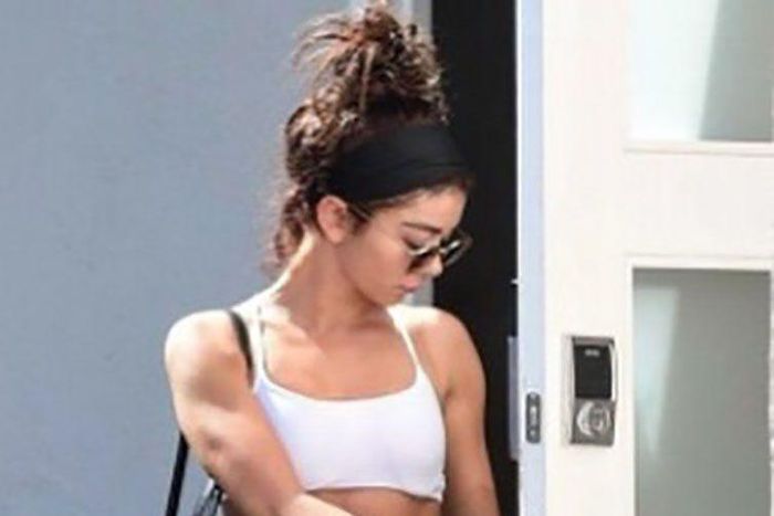 Whoa, Sarah Hyland Has Great Arms