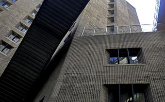 Jeffrey Epstein Dead in Suicide at Manhattan Jail, Spurring Inquiries