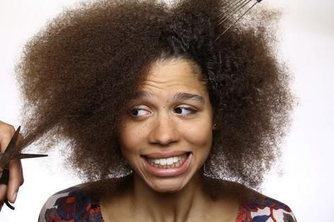 Trimming hair does not make it grow faster (NaturAll Club)