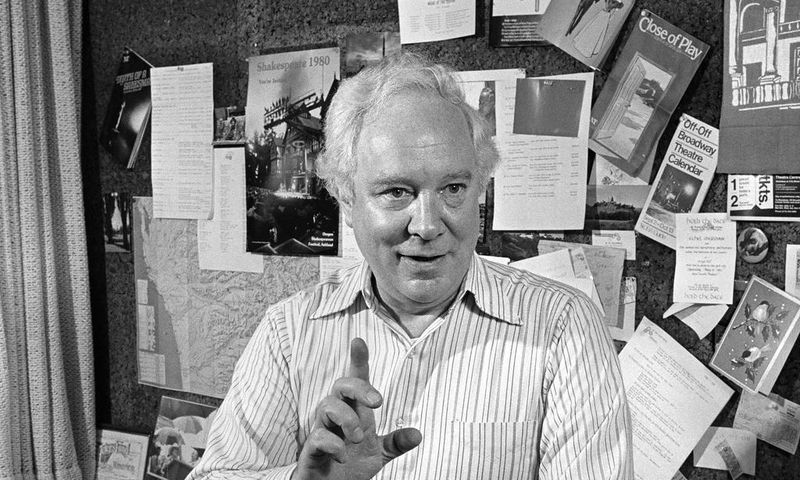 Hugh Southern, a Creator of the TKTS Booth, Dies at 87