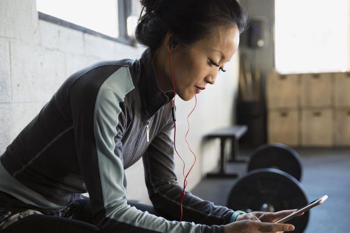 What Do Online Personal Trainers Do?