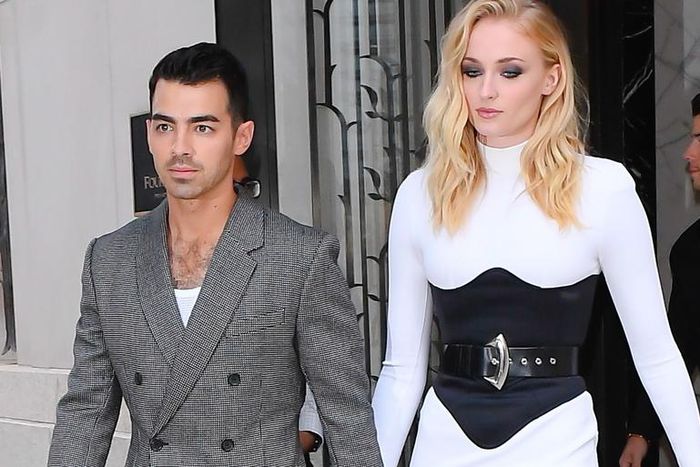 Sophie Turner Ditched Joe At The VMAs