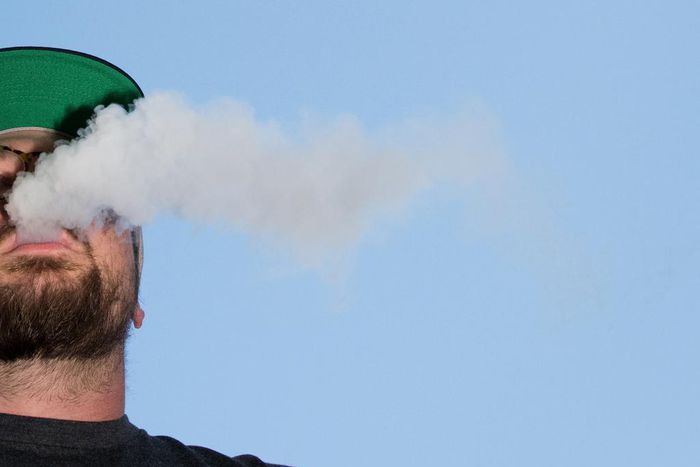 Vaping-Related Illnesses Climb to 805, CDC Says