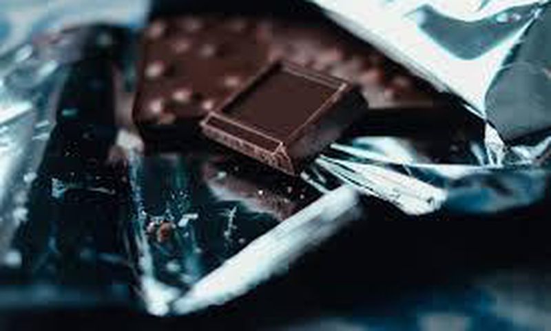 Alone, they stink, together they create dark chocolate's alluring aroma