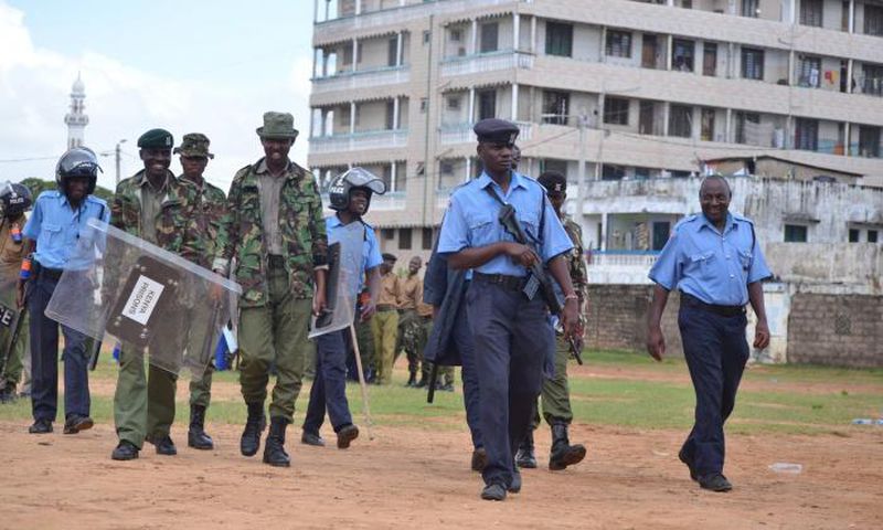 Police thwart demonstrations to protest Uhuru’s directive near the venue of Mashujaa day celebrations in Mombasa