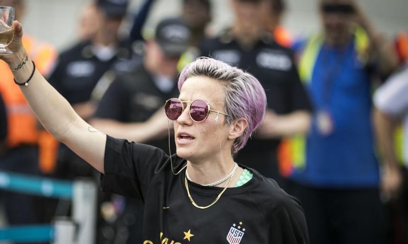 Rapinoe Blasts Critics Who Call Her 'Arrogant'