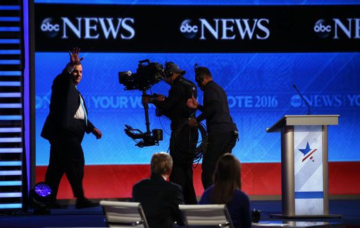 Democrats Get Tips on Surviving Debate (From Republicans)