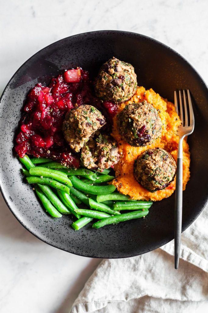 25 Vegan Thanksgiving Recipes You Won't Be Mad About Eating