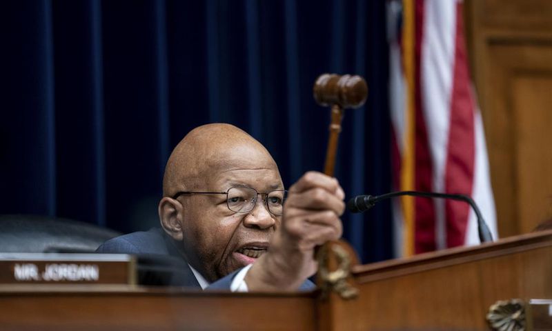 Elijah Cummings, Powerful Democrat Who Investigated Trump, Dies at 68