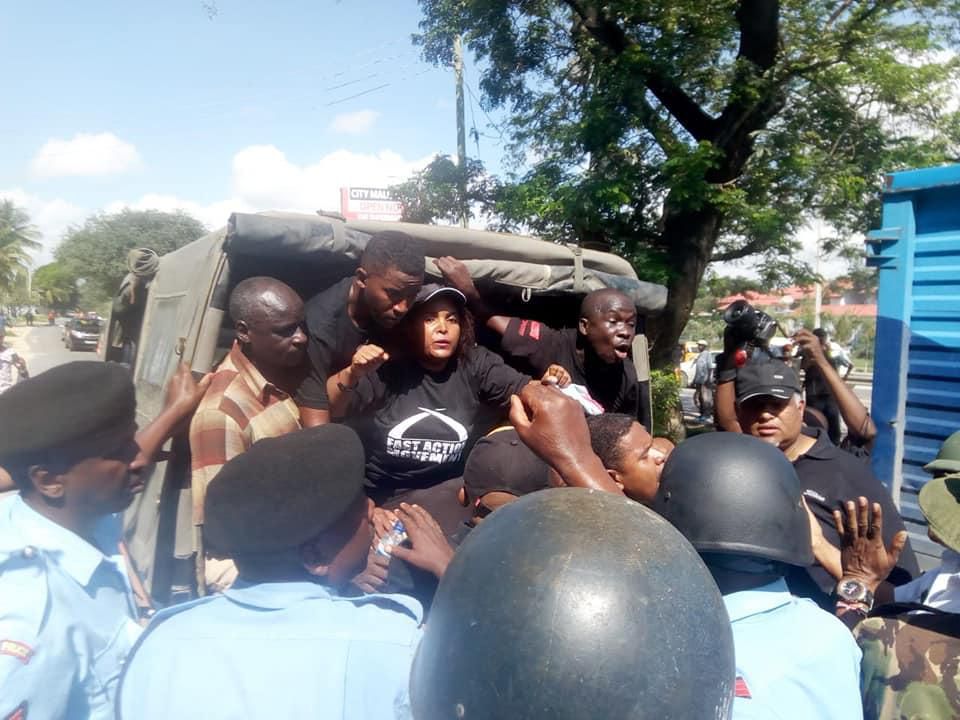 Scores arrested, police lob teargas as Mombasa traders stage protests over order on mandatory hauling of imports on SGR