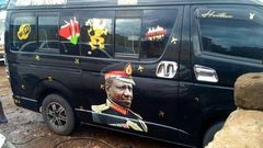 Matatu bearing photo of DP William Ruto in Commander-in-Chief uniform (Twitter)