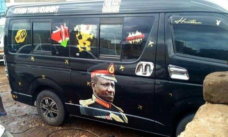 Matatu bearing photo of DP William Ruto in Commander-in-Chief uniform (Twitter)
