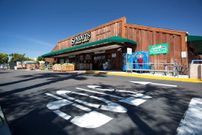 The 10 Healthiest Grocery Stores In The U.S., According To Nutritionists