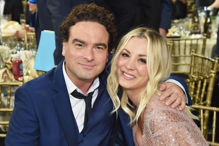 How Kaley Cuoco And Johnny Galecki's Body Language Compares To Penny And Leonard