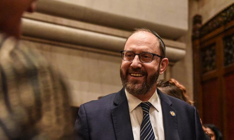 Wayward Democrats Return but Are Still Under Fire