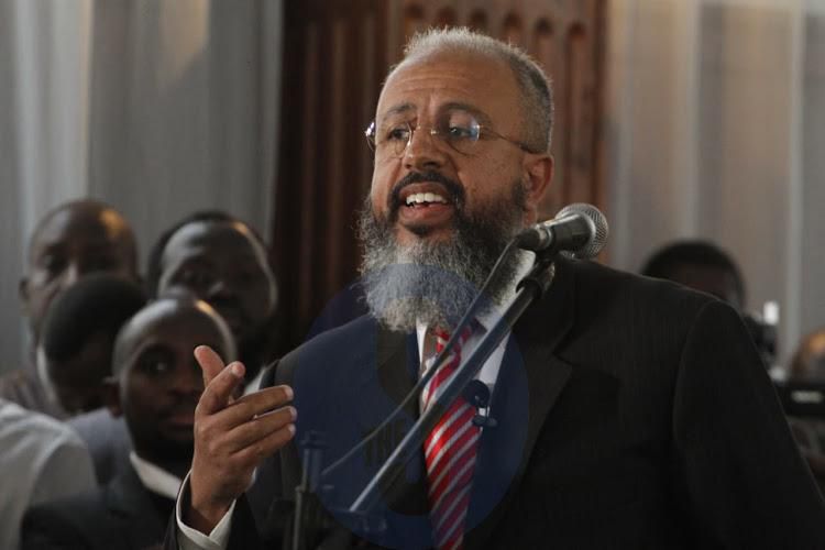 Prosecution lawyer Taib Ali Taib in court