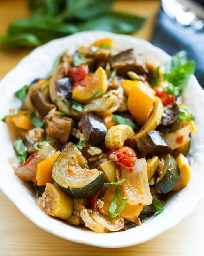 25 Healthy Vegetarian Slow Cooker Recipes That Don't Taste Like Mush