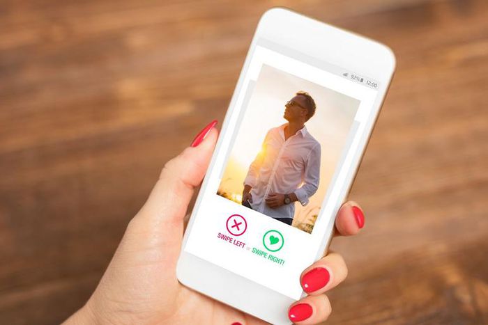 Tinder Photo Tips to Make People Swipe Right