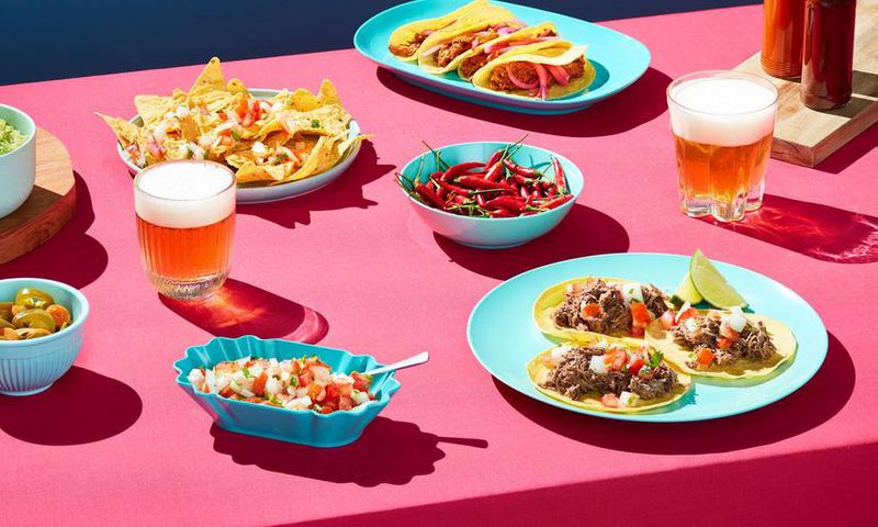 What You Should Eat Before Drinking Alcohol